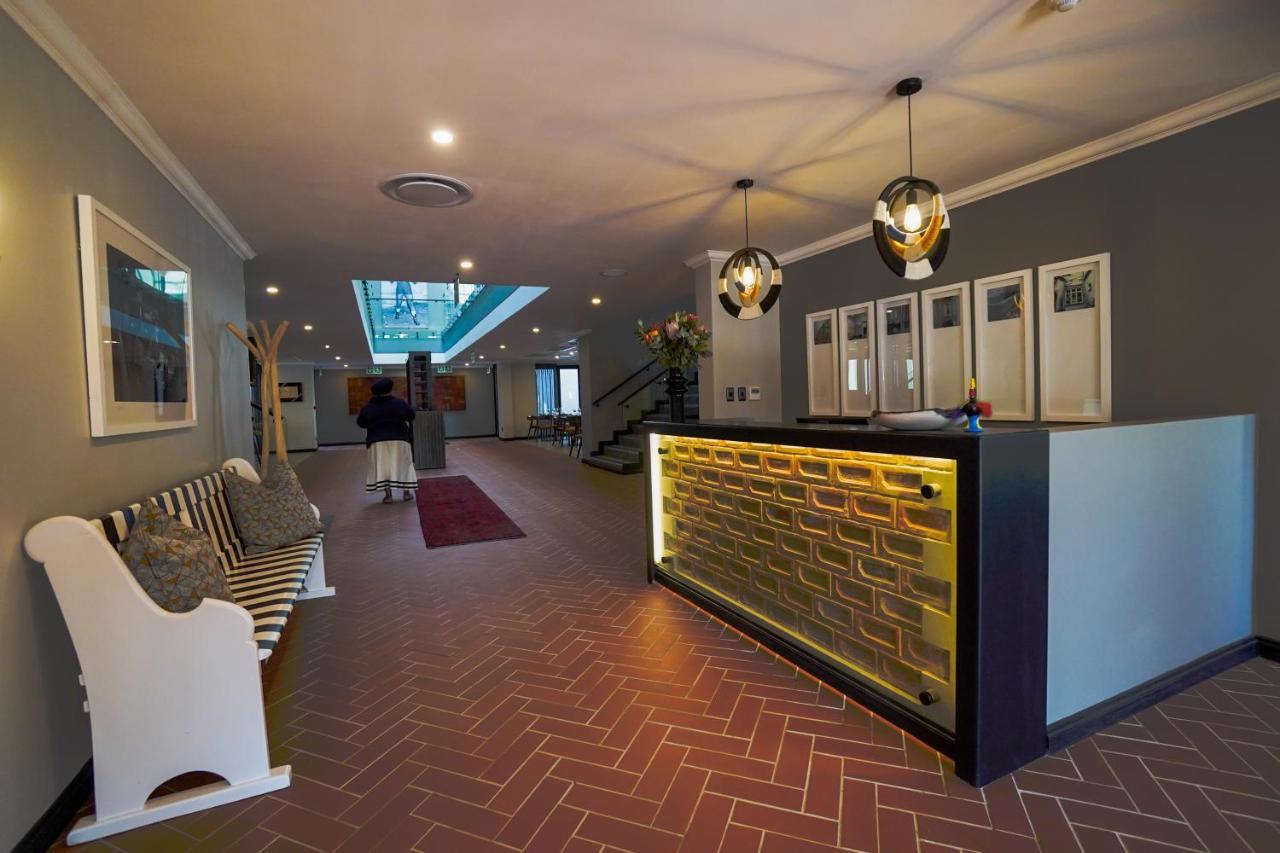 Sanctuary Mandela Hotel Johannesburg Exterior photo
